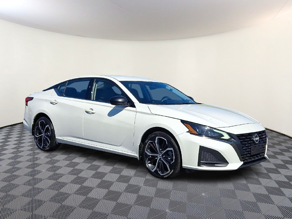 Used 2023 Nissan Altima 2.5 SR Sedan
