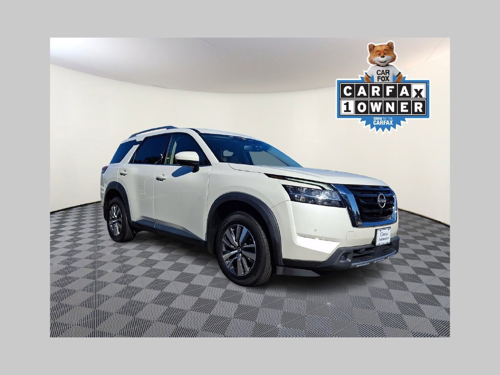 2022 Nissan Pathfinder SL