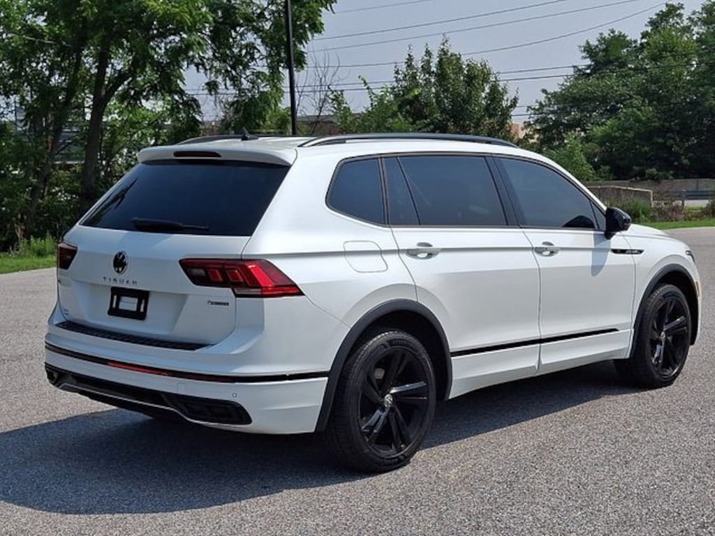 Used 2023 Volkswagen Tiguan 2.0T SE R-Line Black SUV