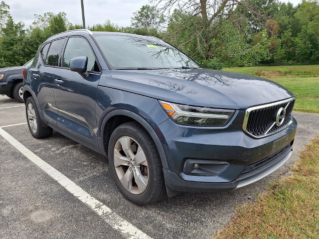 2022 Volvo XC40