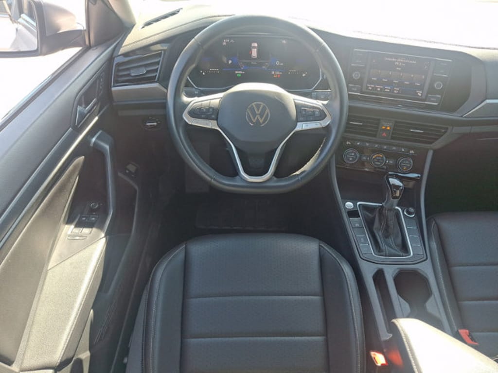 Used 2024 Volkswagen Jetta 1.5T SE Sedan