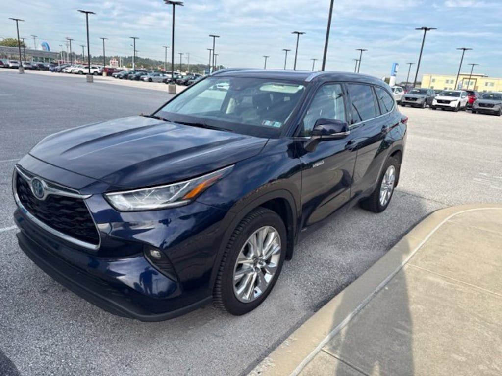 Used 2021 Toyota Highlander Hybrid Limited SUV