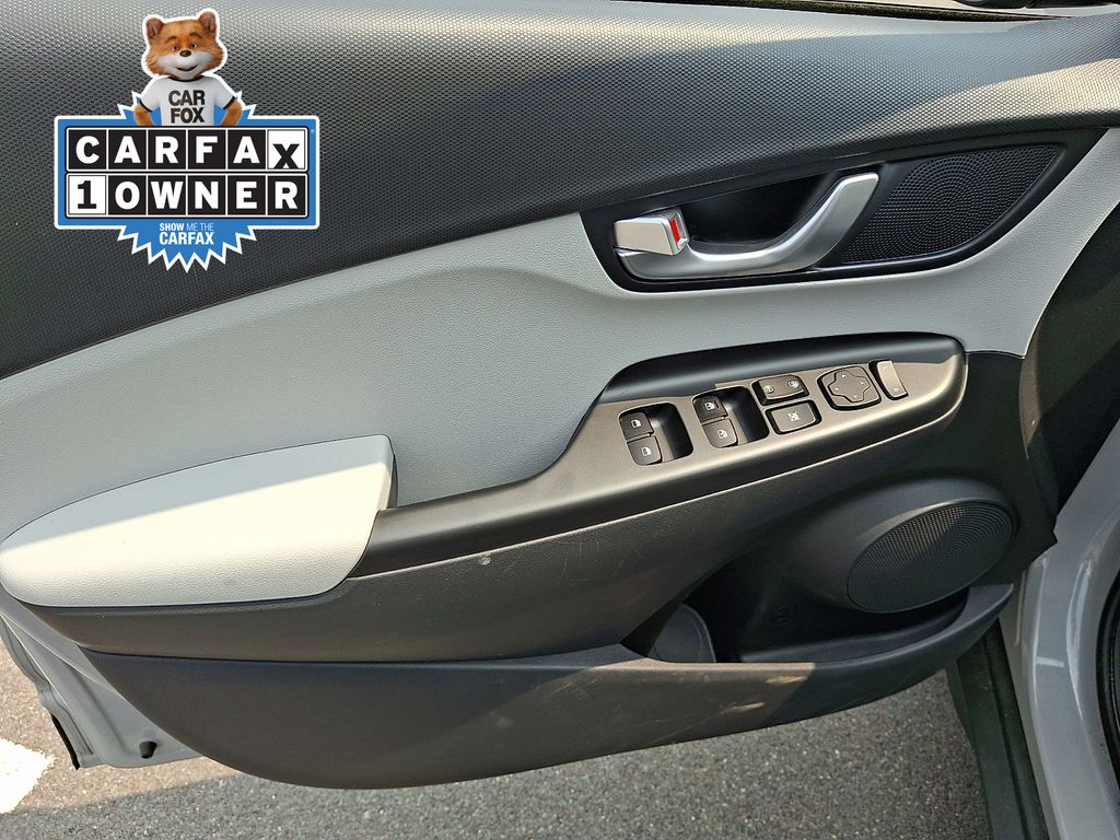 2023 Hyundai Kona SEL - Photo 14
