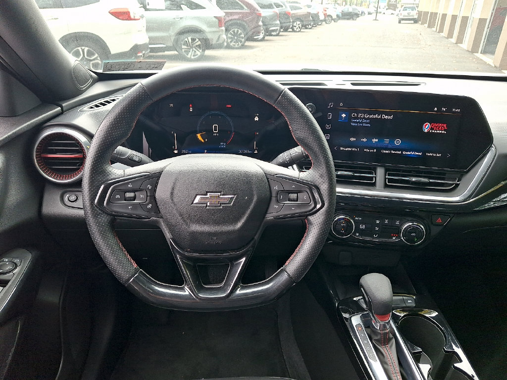 Used 2024 Chevrolet Trax 2RS SUV