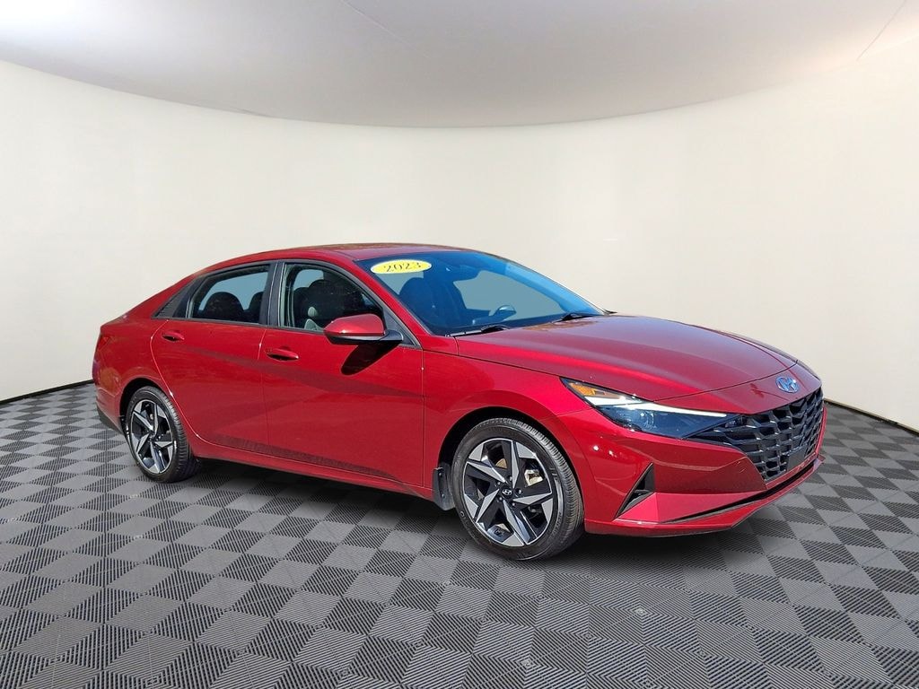 Used 2023 Hyundai Elantra SEL Sedan