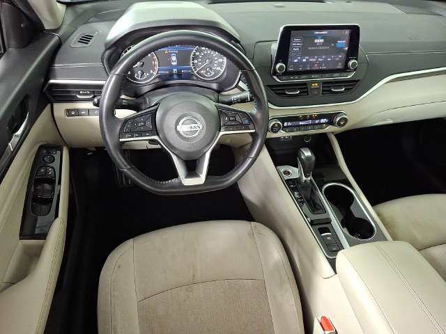 Used 2020 Nissan Altima 2.5 SV Sedan