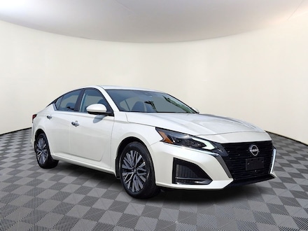 2023 Nissan Altima 2.5 SV Sedan