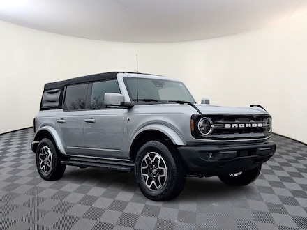 2023 Ford Bronco Base SUV