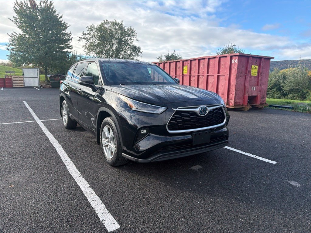 2021 Toyota Highlander LE
