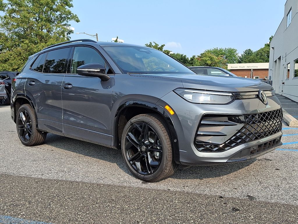 2026 Volkswagen Tiguan SE R-Line Black SUV
