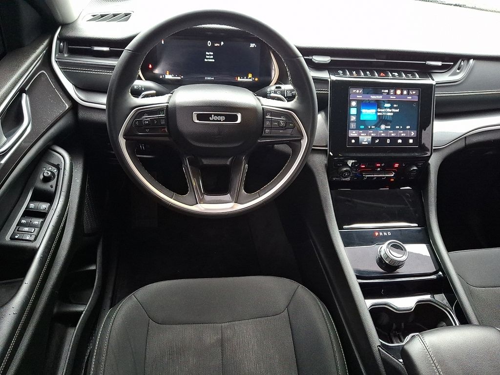 Used 2023 Jeep Grand Cherokee L Laredo SUV