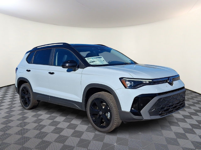 2027 Volkswagen Taos 1.5T SE Black SUV
