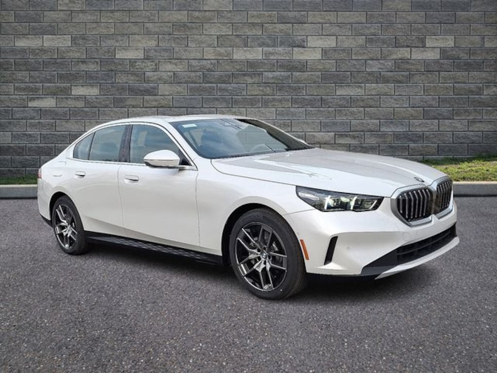 New 2026 BMW 5 Series 530i xDrive Sedan