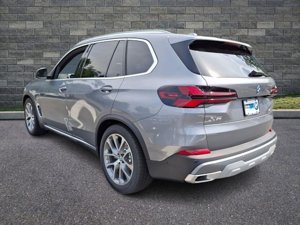 New 2026 BMW X5 PHEV xDrive50e SUV