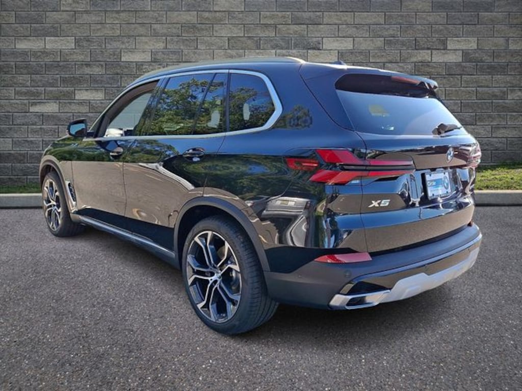 New 2026 BMW X5 xDrive40i SUV