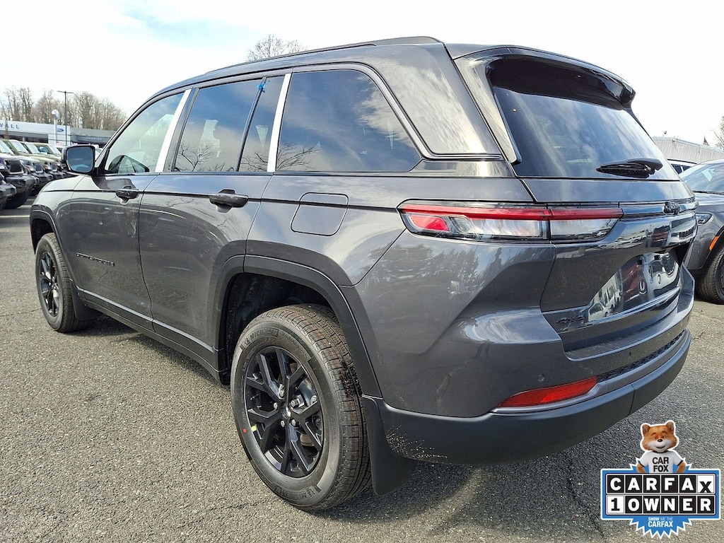 New 2026 Jeep Grand Cherokee LAREDO ALTITUDE 4X4 Sport Utility