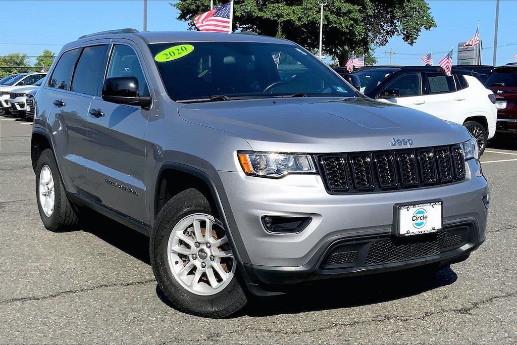 Used 2020 Jeep Grand Cherokee Laredo SUV