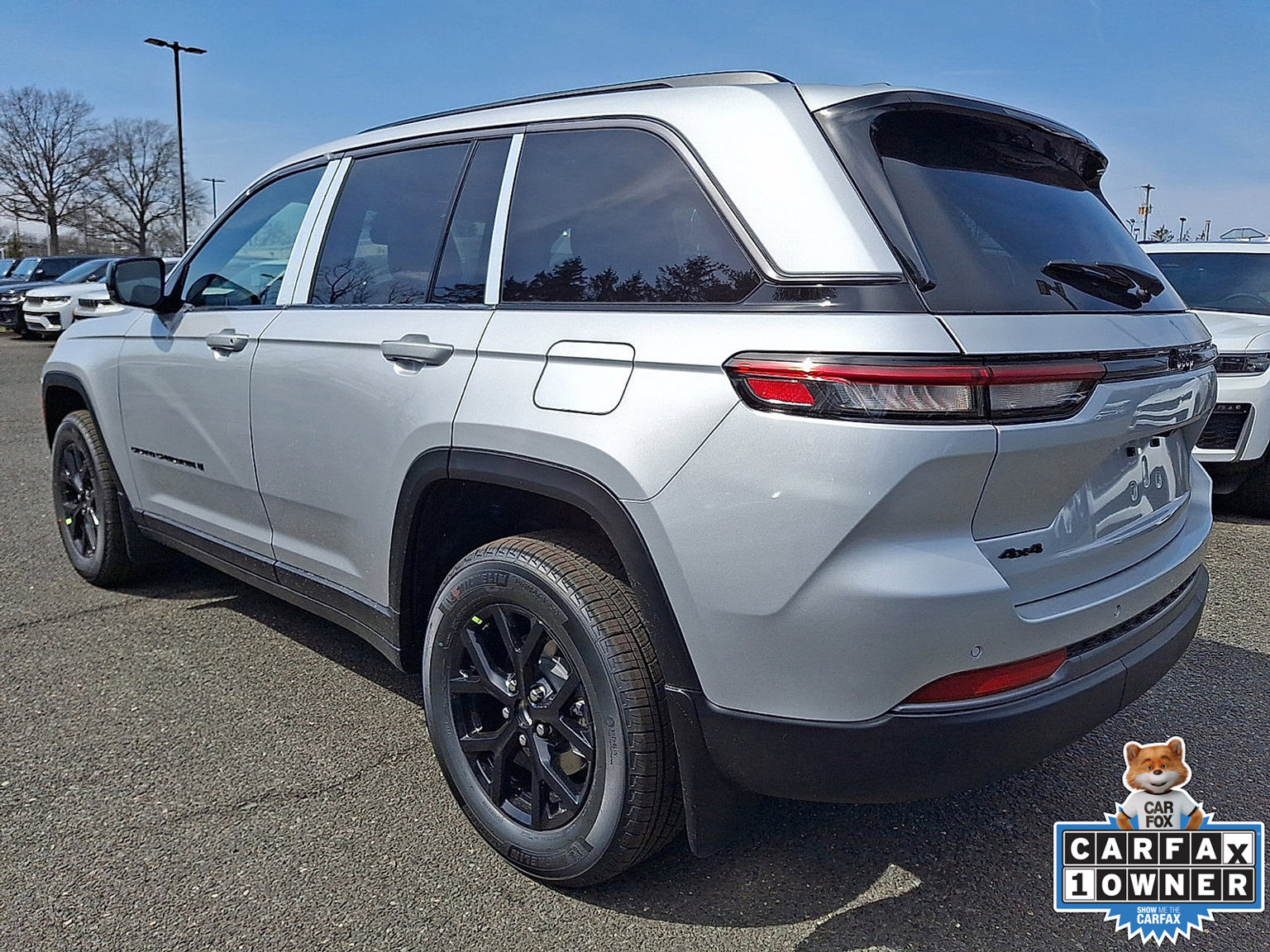 New 2026 Jeep Grand Cherokee LAREDO ALTITUDE 4X4 Sport Utility
