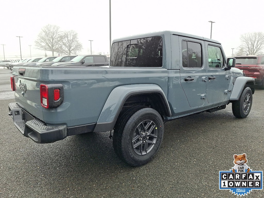 New 2026 Jeep Gladiator SPORT S 4X4 Pickup