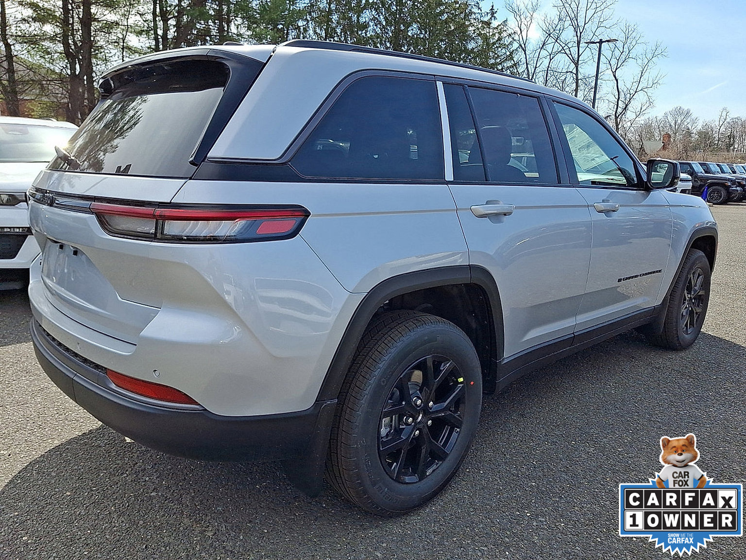 New 2026 Jeep Grand Cherokee LAREDO ALTITUDE 4X4 Sport Utility