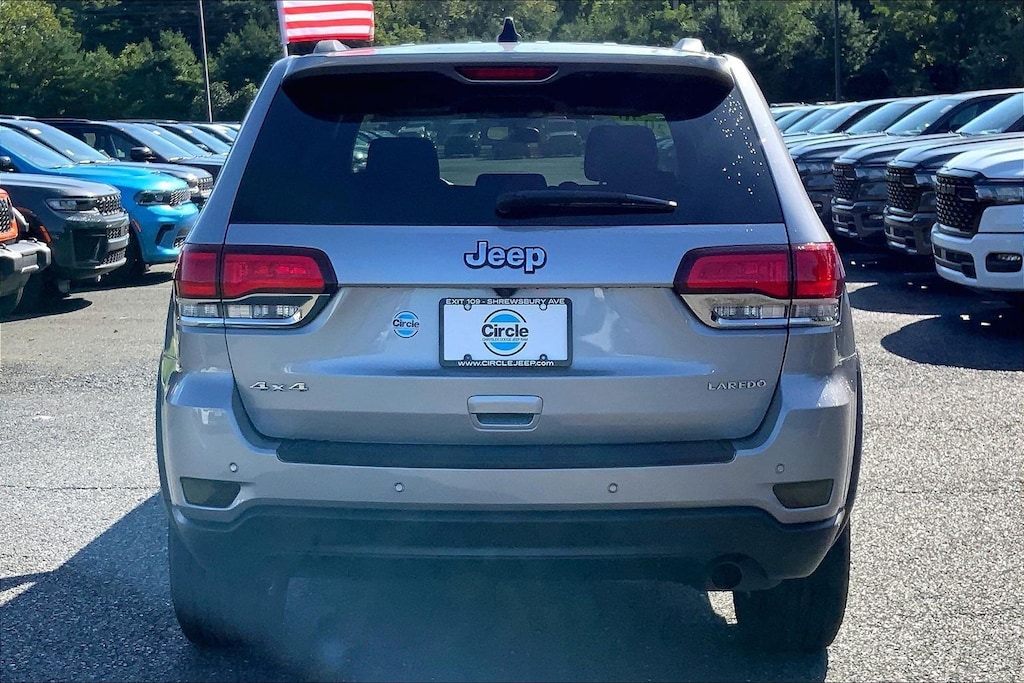Used 2020 Jeep Grand Cherokee Laredo SUV