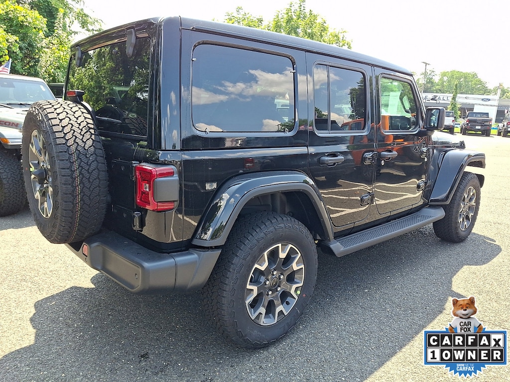 New 2026 Jeep Wrangler 4-DOOR SAHARA Sport Utility