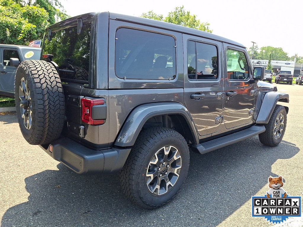 New 2026 Jeep Wrangler 4-DOOR SAHARA Sport Utility