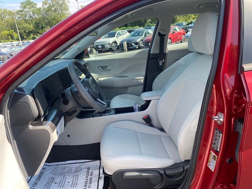 2024 Hyundai Kona SE - Photo 13