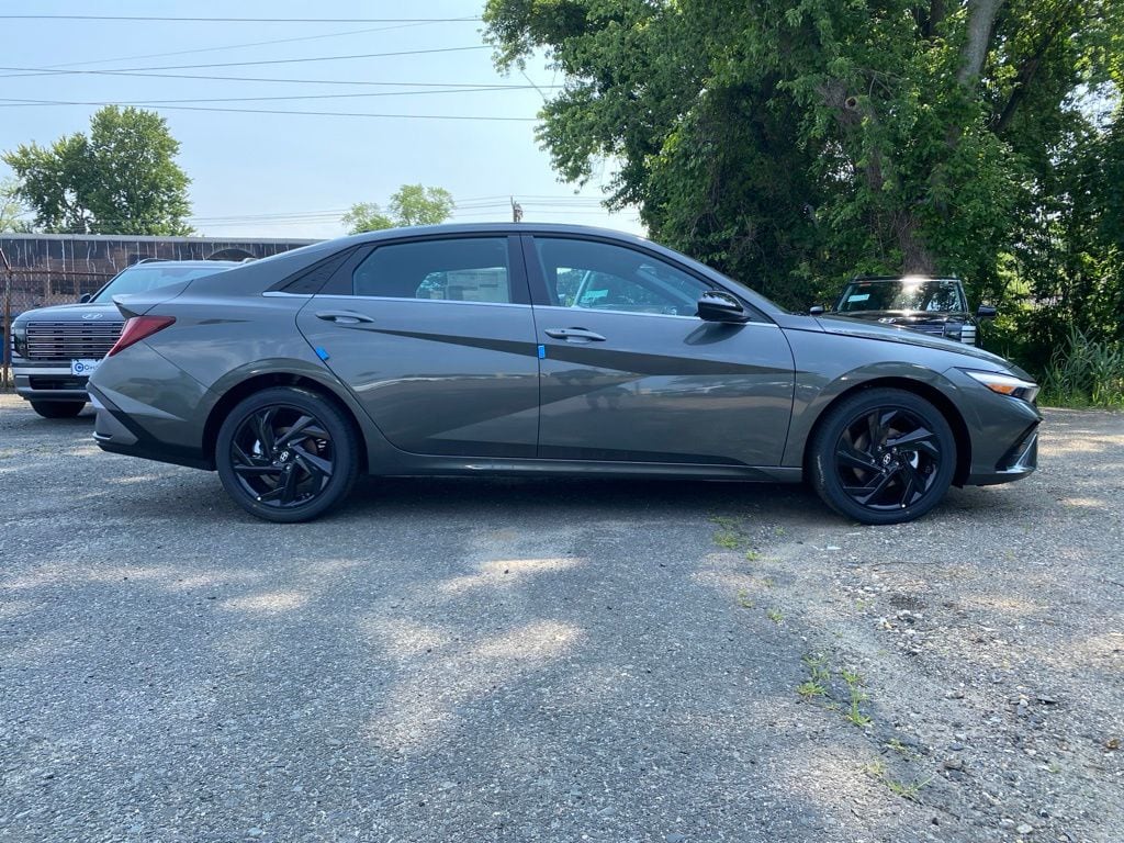 New 2026 Hyundai Elantra SEL Sport Sedan