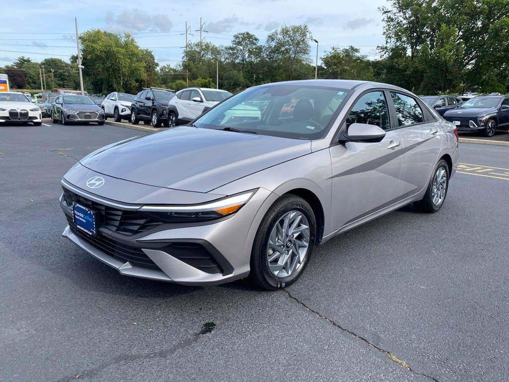 2025 Hyundai Elantra Blue - Photo 6