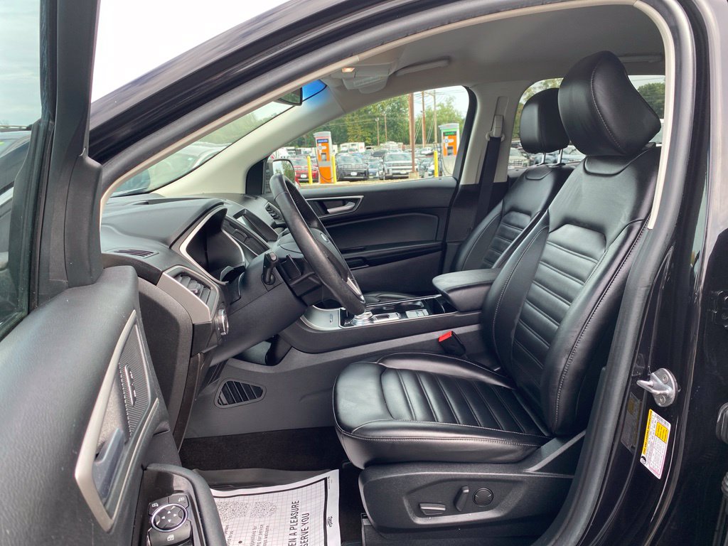 2020 Ford Edge SEL - Photo 13
