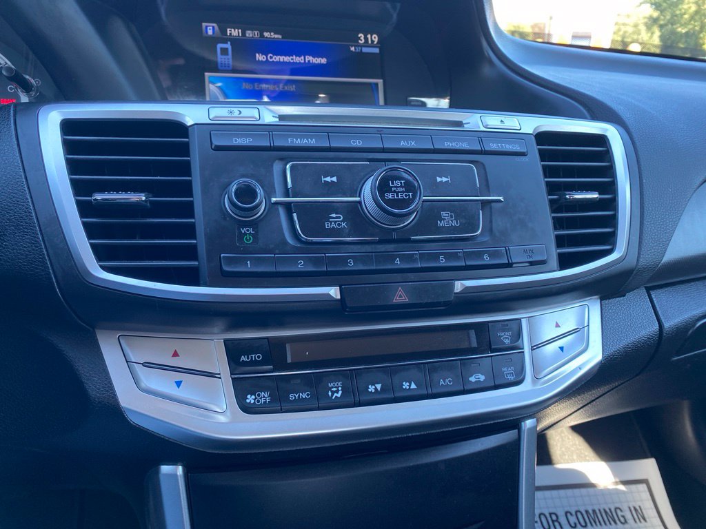2013 Honda Accord LX - Photo 16