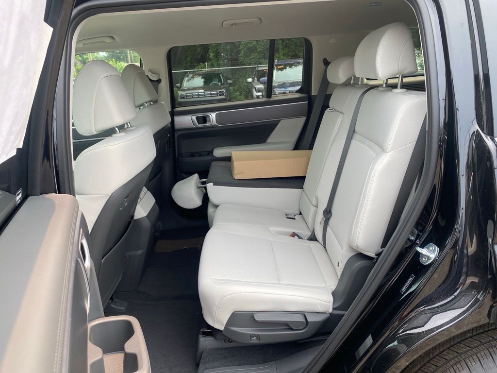 2026 Hyundai Santa Fe SE - Photo 13