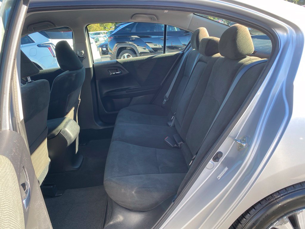 2013 Honda Accord LX - Photo 13