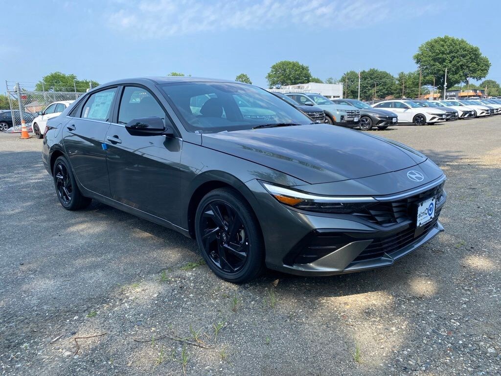 New 2026 Hyundai Elantra SEL Sport Sedan