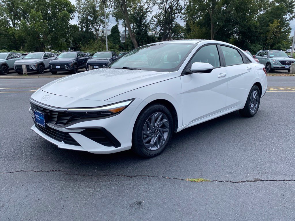 2026 Hyundai Elantra Blue - Photo 6