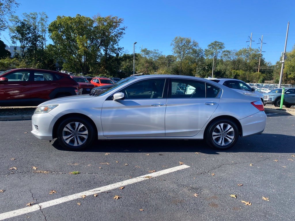 2013 Honda Accord LX - Photo 6