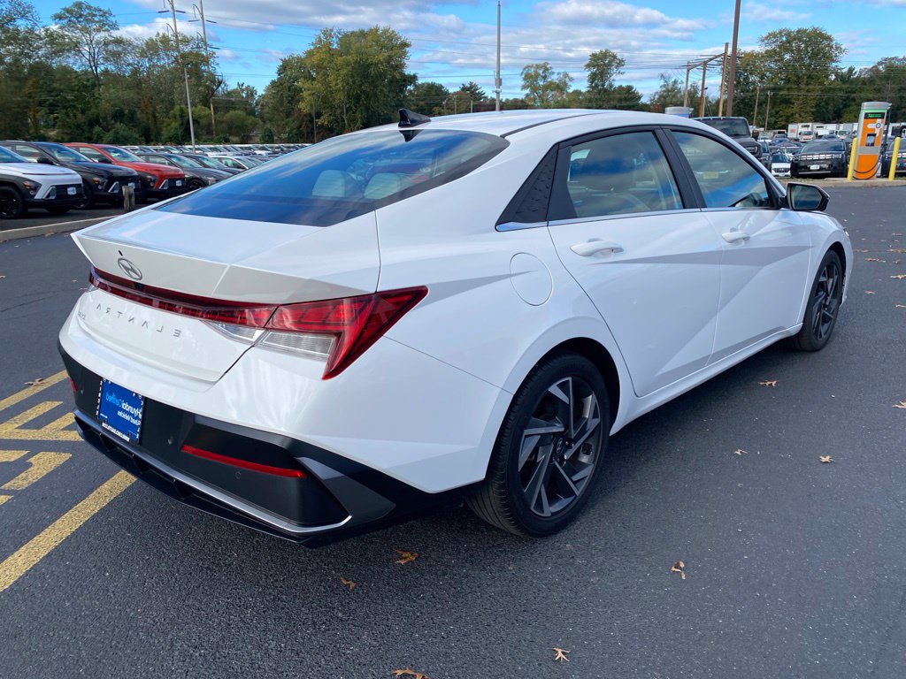Certified 2024 Hyundai Elantra Limited Sedan