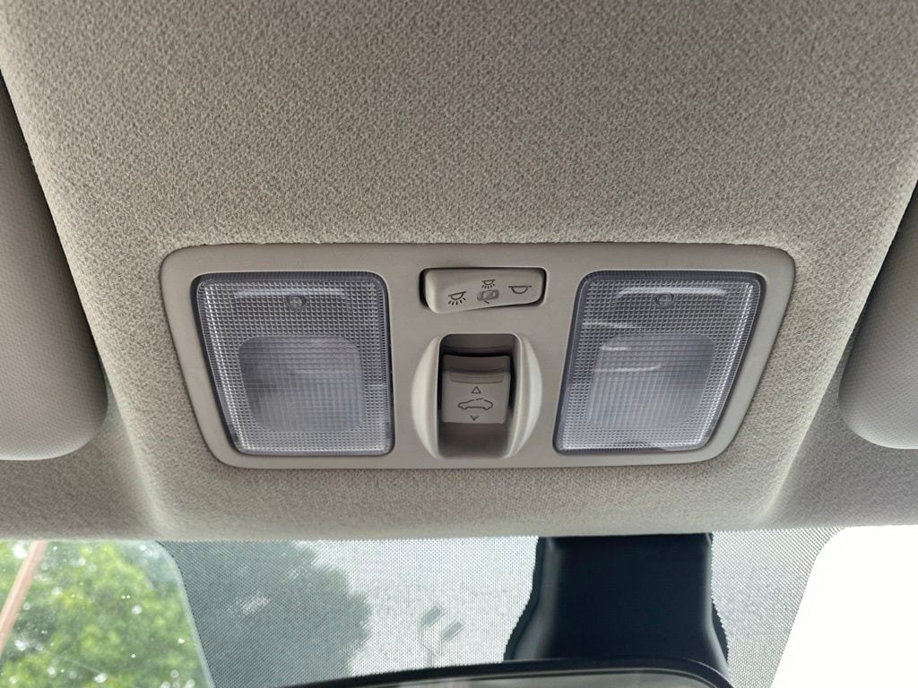 2023 Hyundai Venue SEL - Photo 24