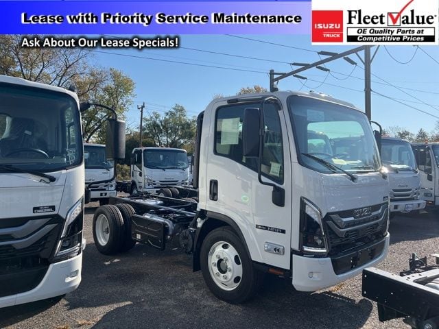 2025 Isuzu NRR
