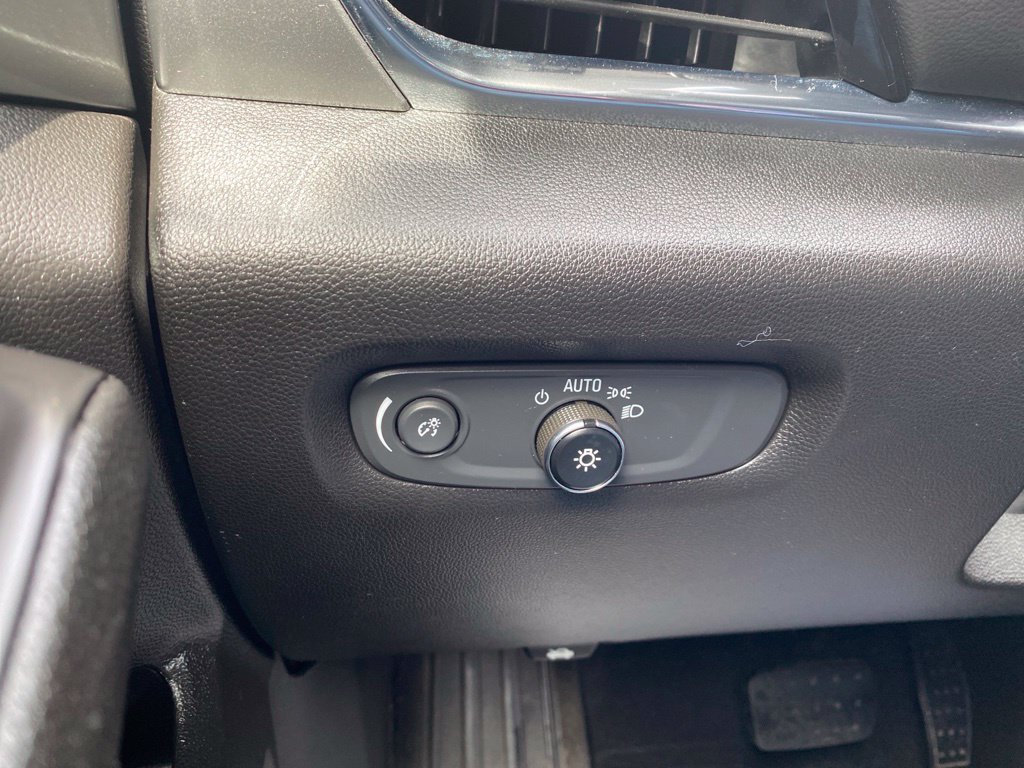 2019 Chevrolet Traverse LS - Photo 24