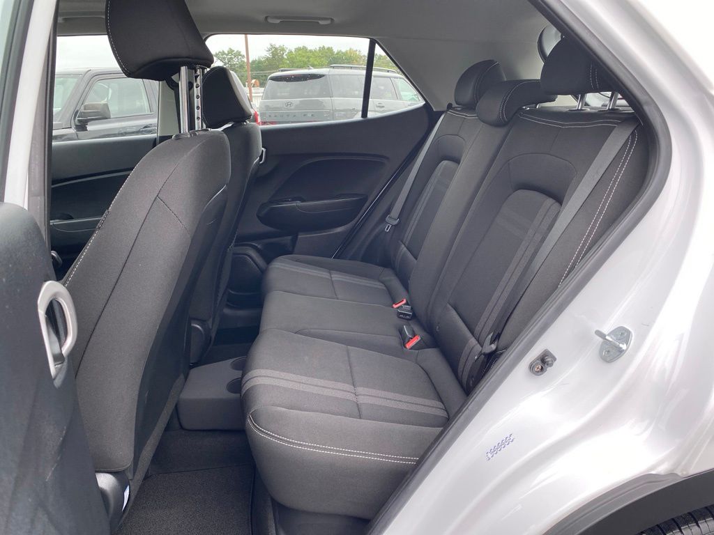 2023 Hyundai Venue SEL - Photo 14