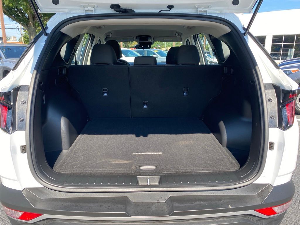 2024 Hyundai Tucson SE - Photo 16