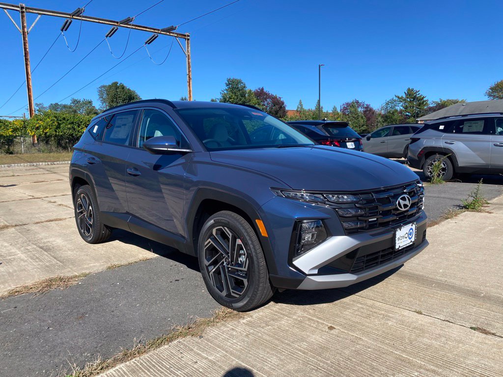 New 2026 Hyundai Tucson SEL Plus AWD SUV