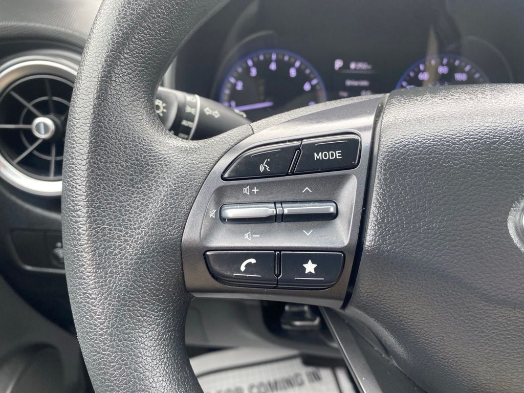 2023 Hyundai Kona SEL - Photo 20