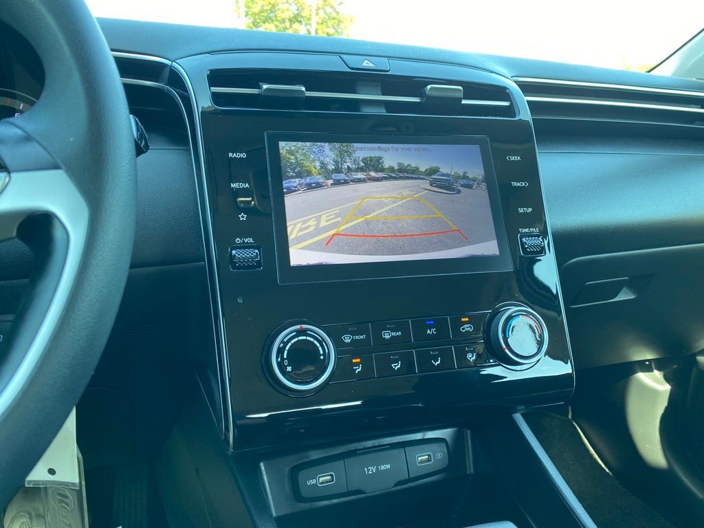 2024 Hyundai Tucson SE - Photo 12
