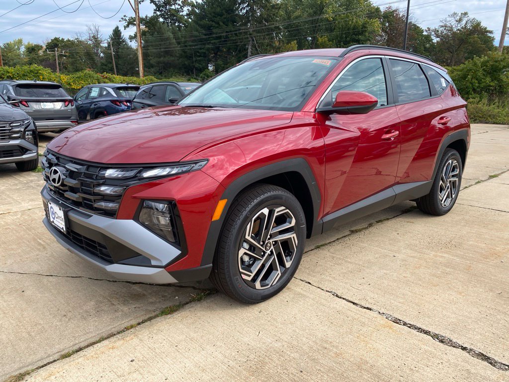 New 2026 Hyundai Tucson SEL Plus AWD SUV
