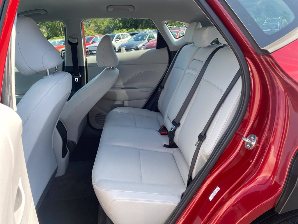 2024 Hyundai Kona SE - Photo 14