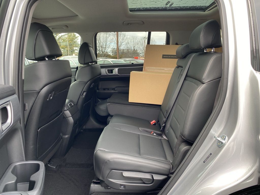 2026 Hyundai Santa Fe Limited - Photo 13