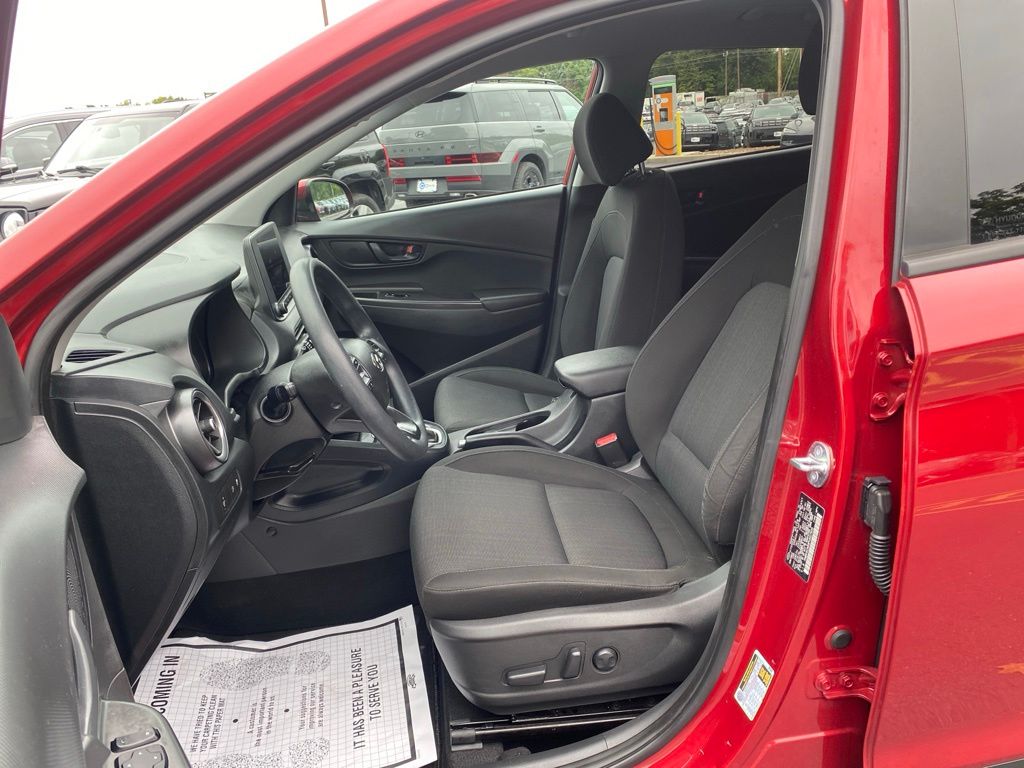 2023 Hyundai Kona SEL - Photo 13